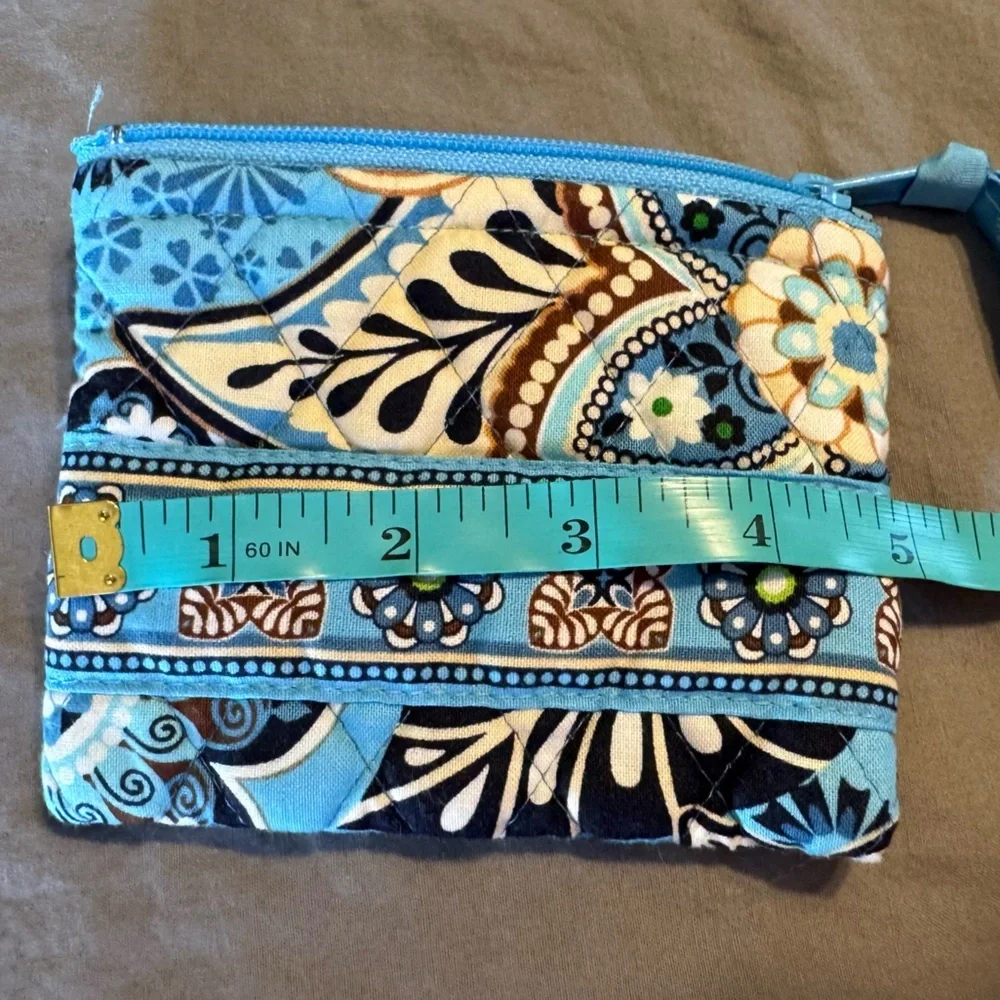 Vera Bradley Blue White Floral Quilted Cosmetic Coin Pouch